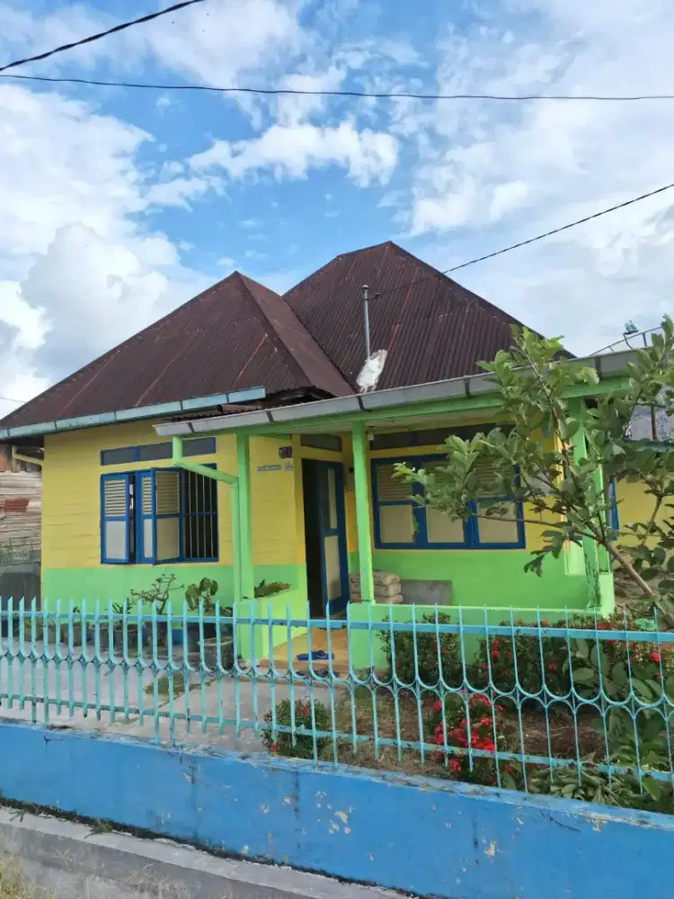 Di jual rumah dan tanah