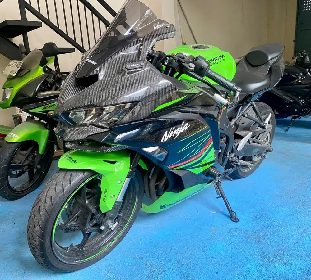KM 2.900 !! Kawasaki ZX25R 2024