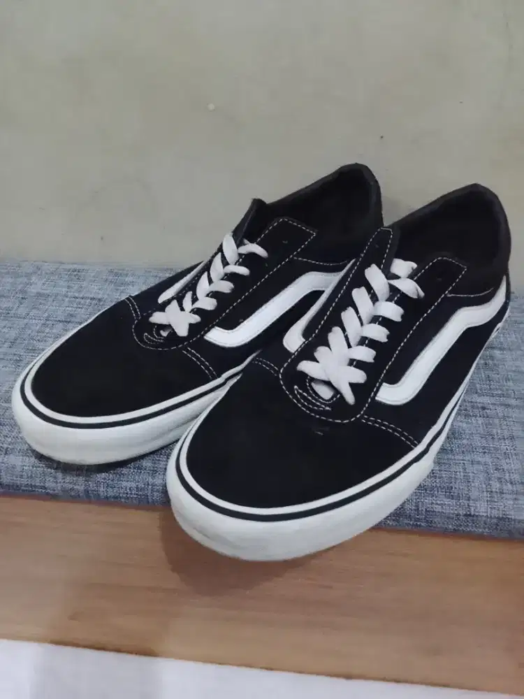 Sepatu Vans ukuran 41
