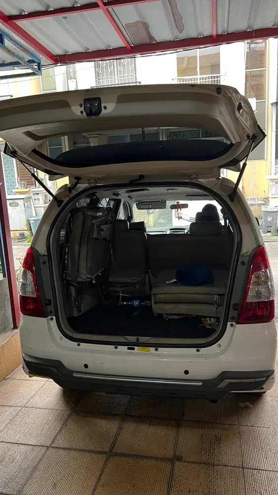 Toyota Kijang Innova 2012 Bensin