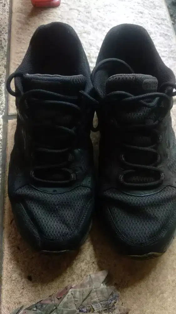 preloved sepatu skecher running sz 46