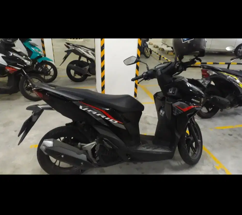 Vario 125 hitam meram