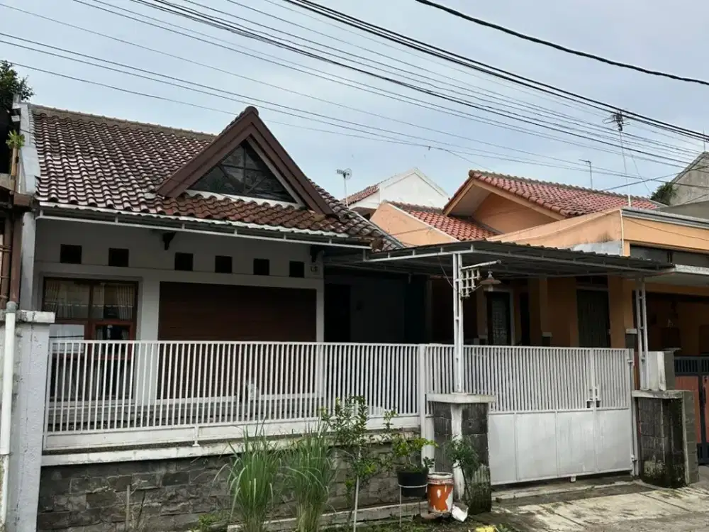 Dijual Rumah Terawat Komplek Pasteur Lokasi Strategis dkt pintu tol