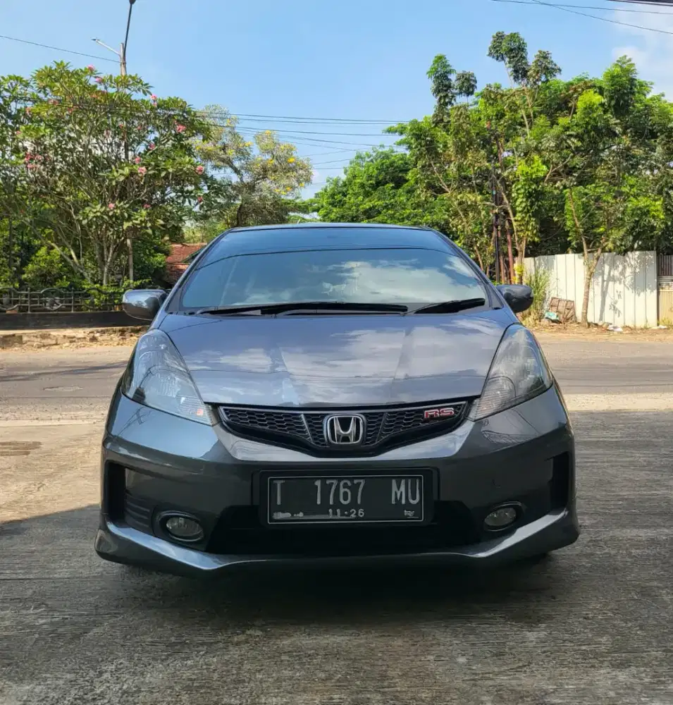 Dijual Honda Jazz RS AT 2013