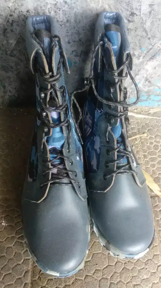 preloved sepatu pdh/pdl tni au loreng biru size 40 & 44