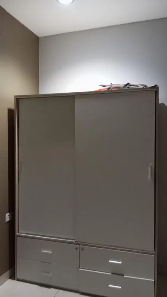 Lemari 2 pintu dorong 2m x2m