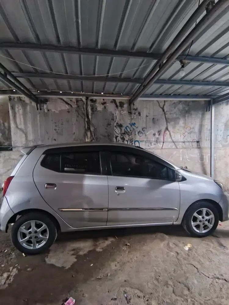 Dijual toyota agya 2016 manual type m/t
