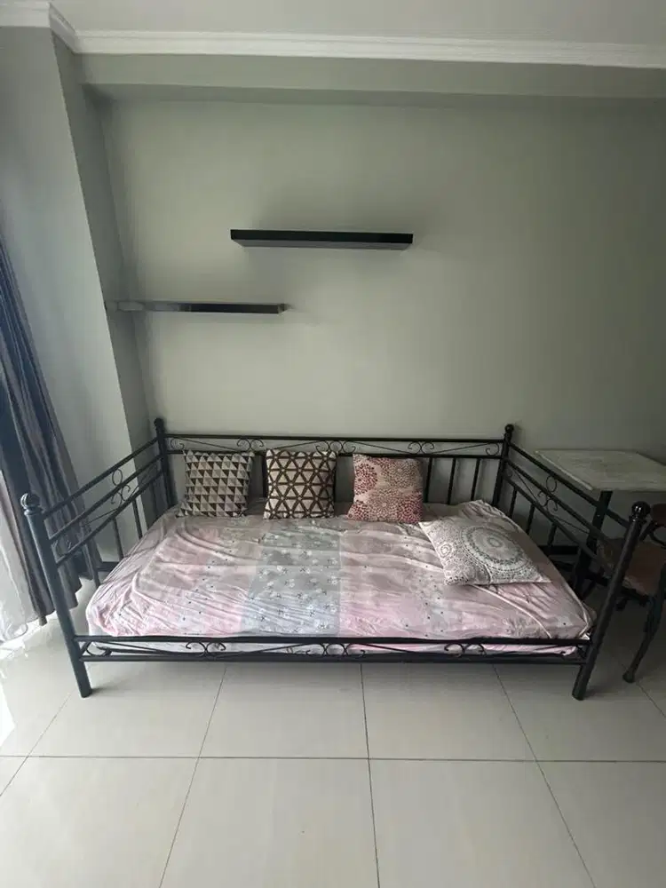 Sofa Bed Besi Hitam & Bed 90X200cm