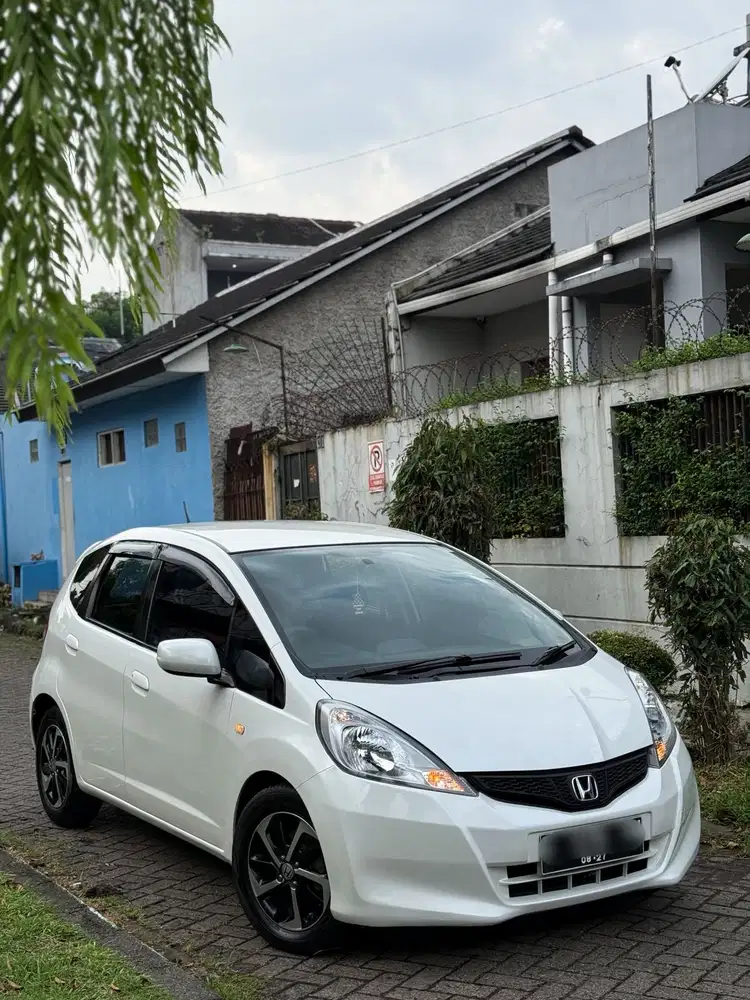 Honda Jazz GE8 S Facelipt AT 2012 surat lengkap pajak isi mulus rawatn