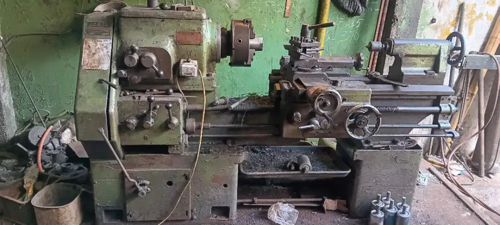Mesin bubut jepang kokoh