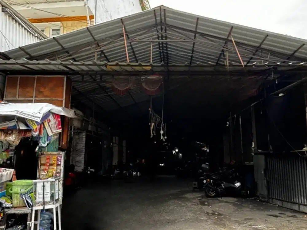 Lahan Komersil Di  Wahid Hasyim Jakarta Kondisi disewakan parkir kendaraan