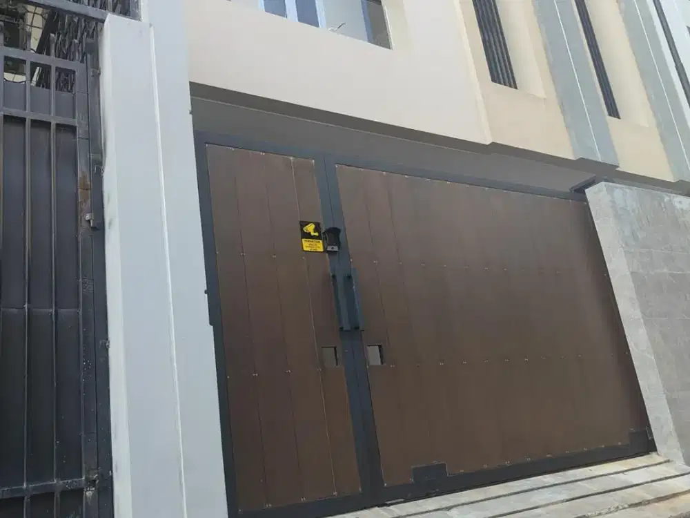 DIJUAL Rumah Kos Strategis Dekat BINUS, Kebon Jeruk - Jakarta Barat