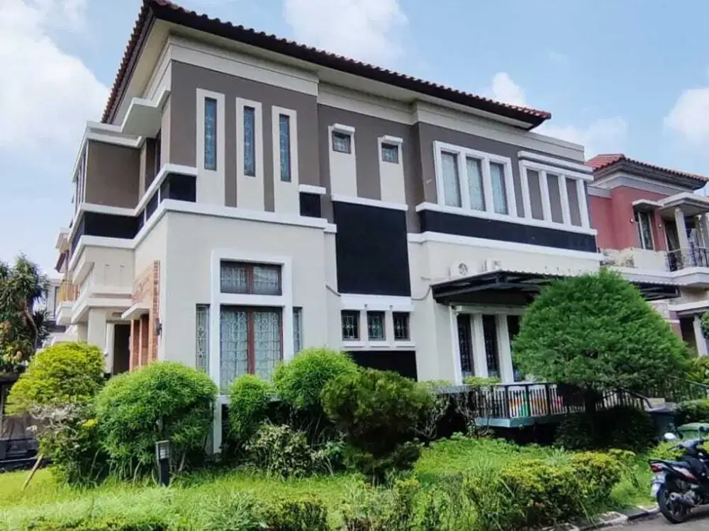 DIJUAL RUMAH  POSISIHOOK SUDAH RENOVASI GADING PARK VIEW KELAPA GADING