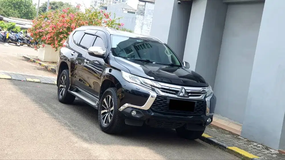 Mitsubishi Pajero Sport 2.4 Dakar 4x2 AT Sunroof 2016/2017