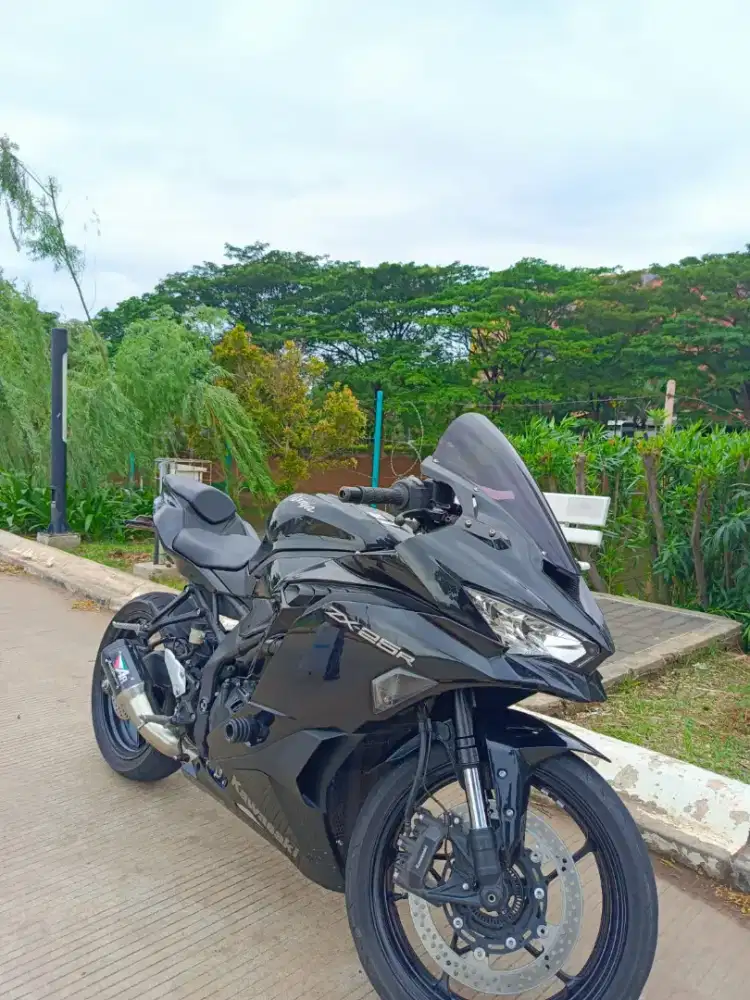 Kawasaki ZX25R 2023