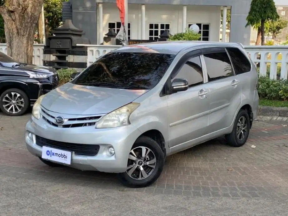Pajak Panjang Daihatsu Xenia 1.3 X Bensin-MT 2013 Silver SXT