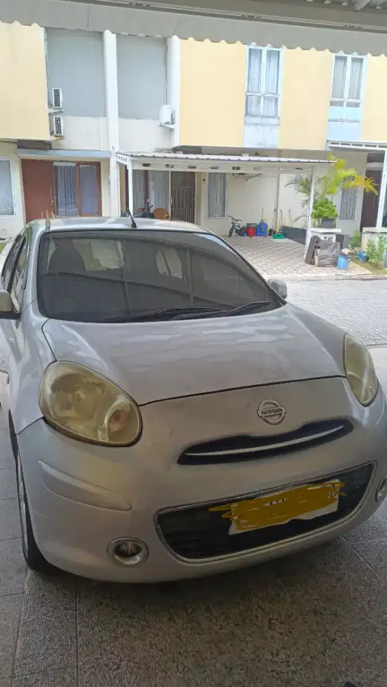 Nissan march silver 2012 1.2L XS AT