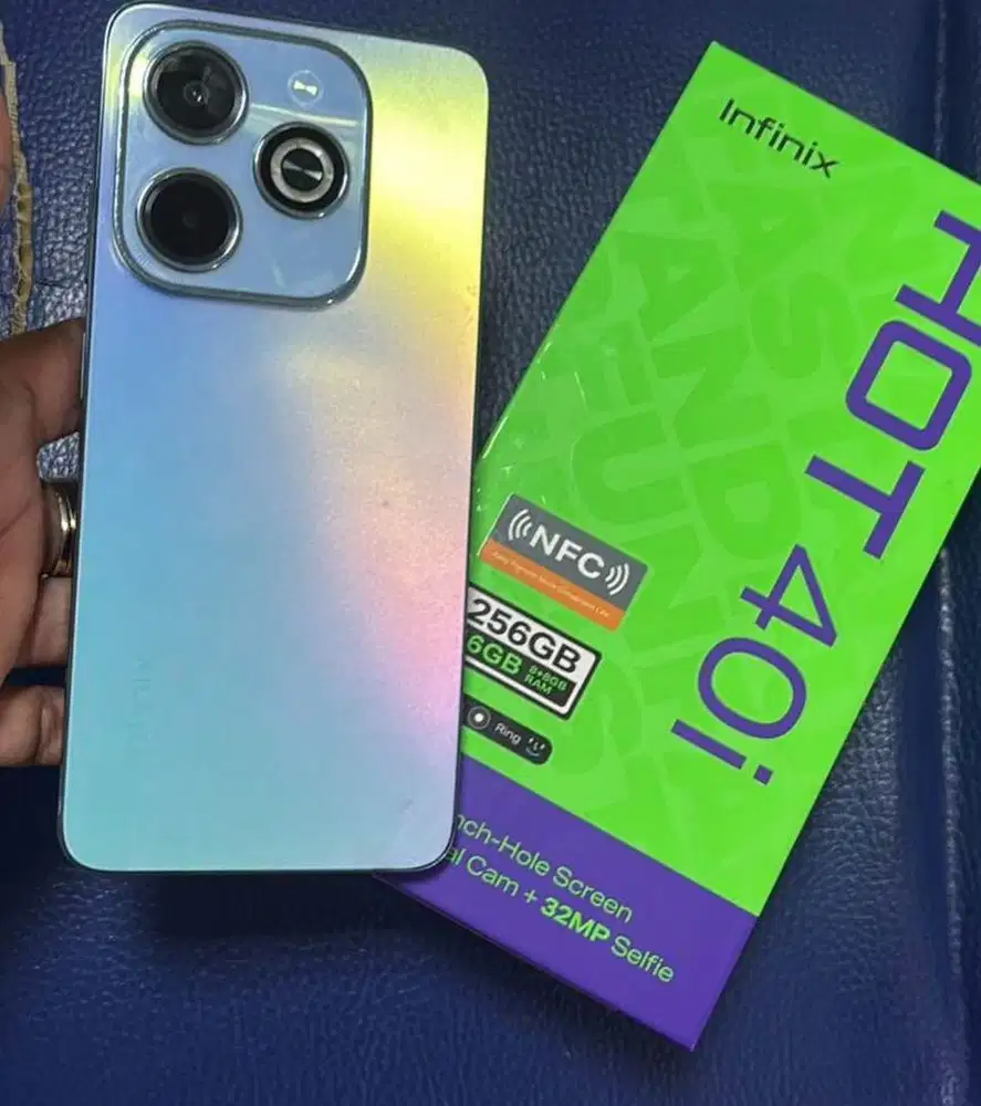 Infinix hot40i ram8/256 NFC