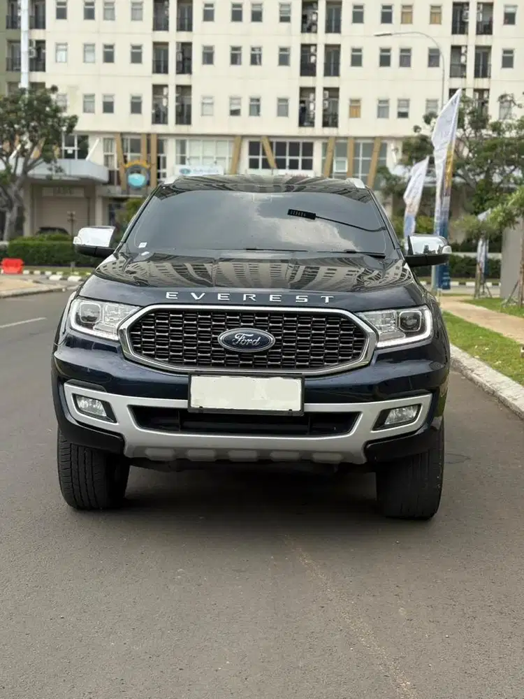 Ford everest biru metalik 2022, registrasi 2024