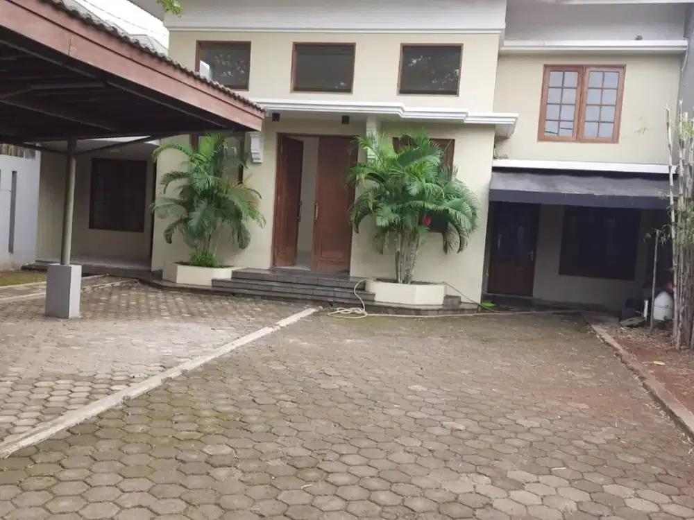 Townhouse baru Kampung Utan Ciputat Lt. 345 m /Lb. 180 m, 160 jt /Thn