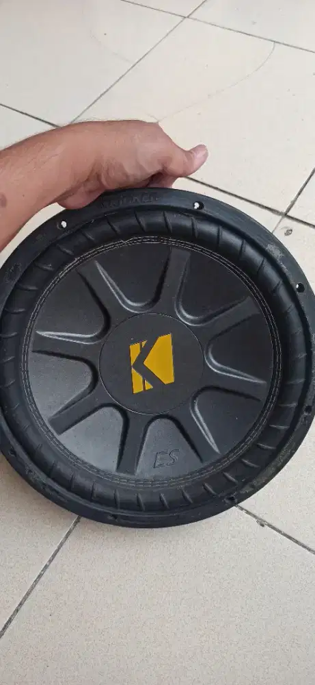 subwoofer kicker 12 inci bass mantapps