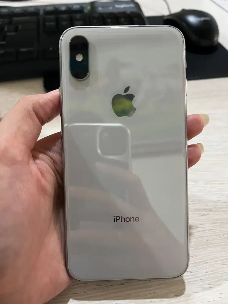 iphone xs 64 gb ( cod hari ini) (nego tipis)