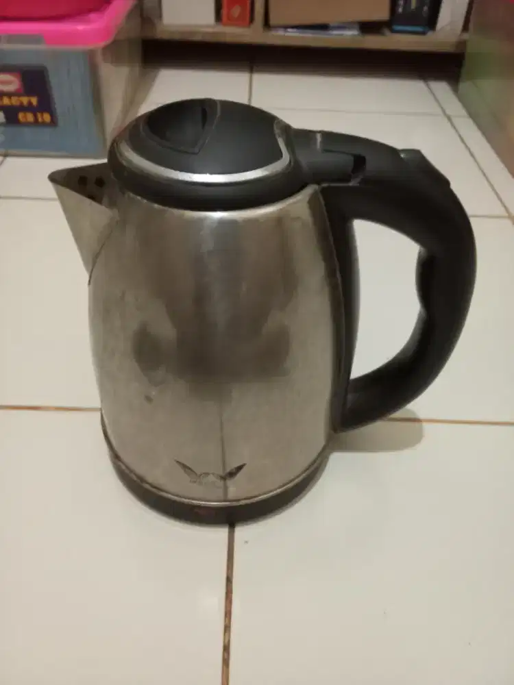 Jual teko litrik merk Wars 1,7 L kondisi minus