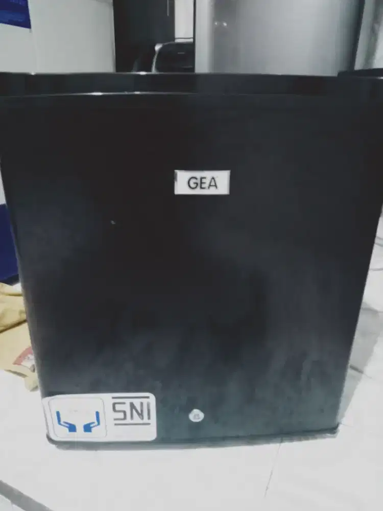 Kulkas mini Gea blm pernah servis