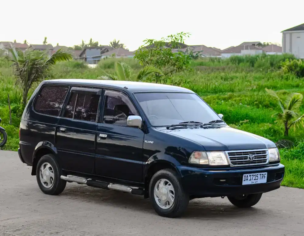 Kijang Kapsul Long sasis (bensin)