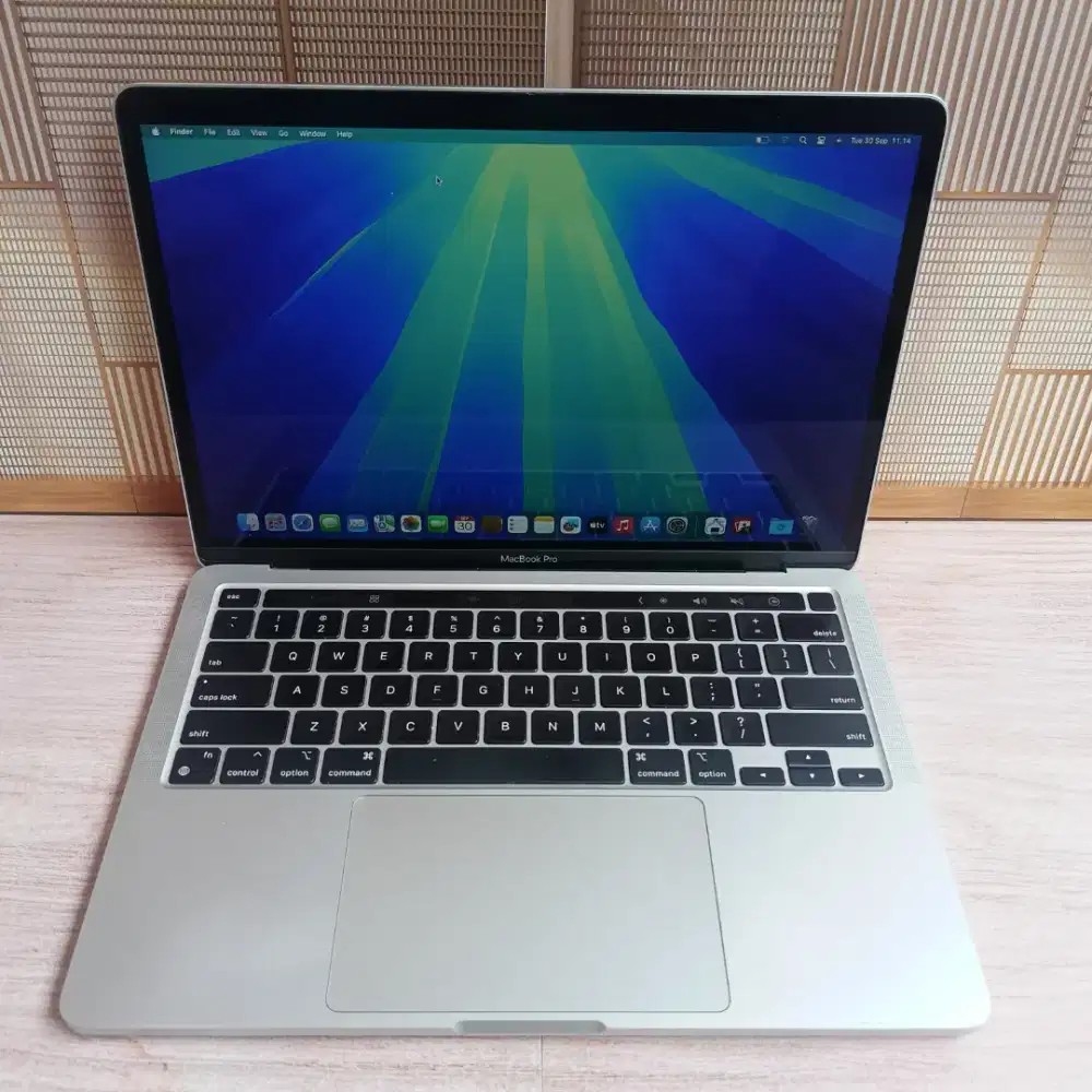 MACBOOK PRO M1 ram 8gb SSD 512gb mulus