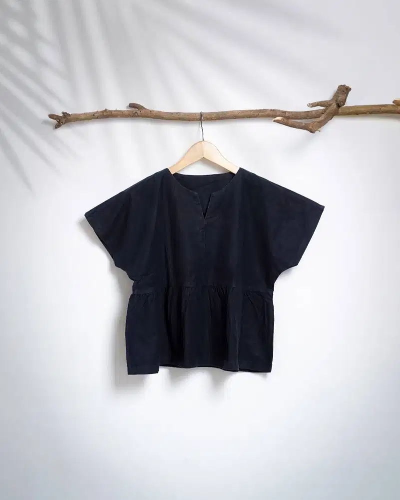 Kaos Rumple Blouse Kerah V