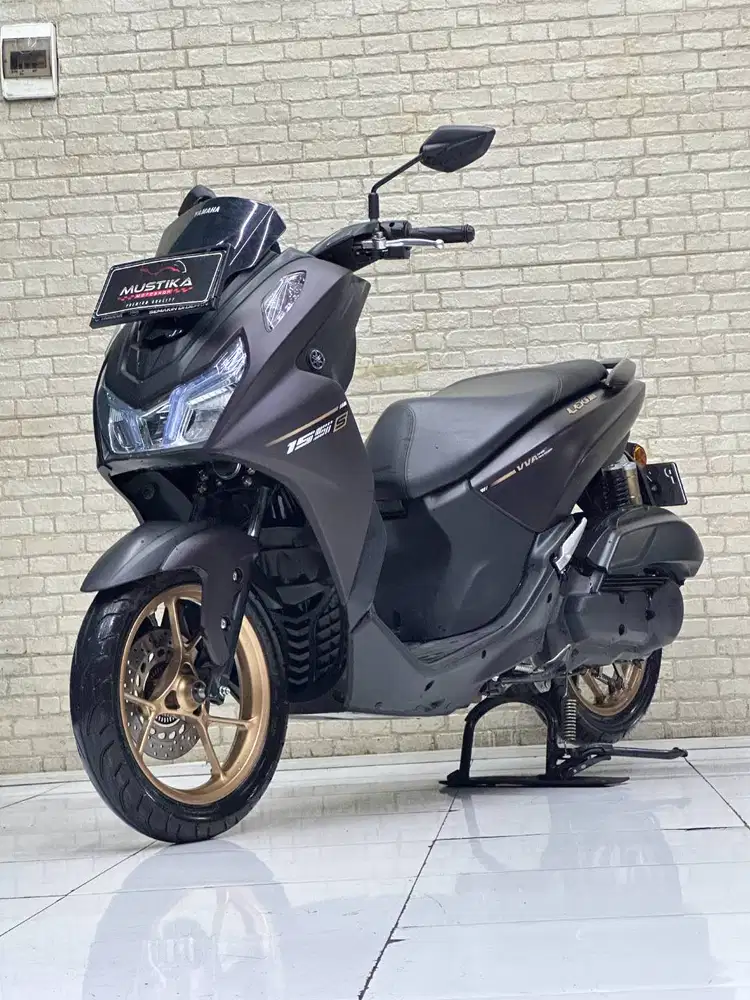 Lexi Keyles 2025 Plat Jatim odo 14rb Super Mulus