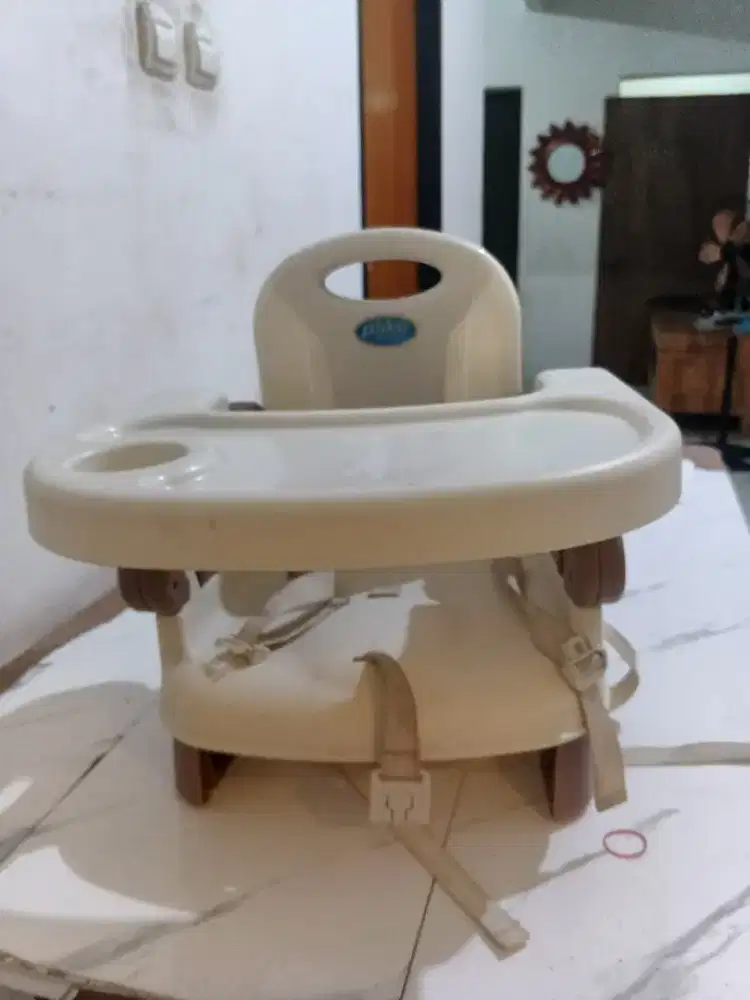 Kursi makan bayi Pliko