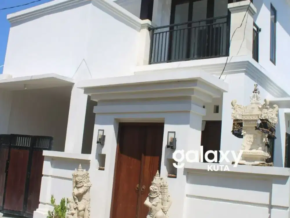 DISEWAKAN VILLA BAGUS 2 LANTAI DI  TAMAN SAKURA JIMBARAN BADUNG, BALI