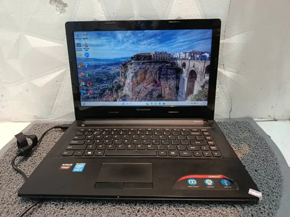 Laptop levono G40-80   Processor Intel core i7-5500U 2.4GHz Ram 12 gb