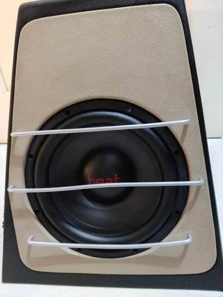 Subwoofer+Box(innova 2004-2015)