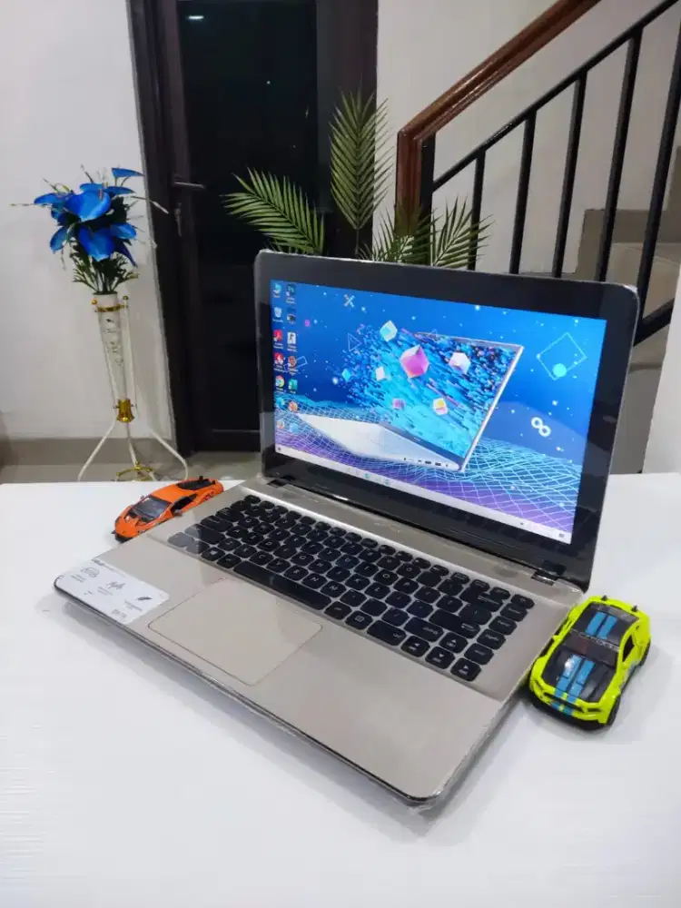 laptop Manis sekali ASUS VIVOBOOK X414NA-306 FULSET DUS