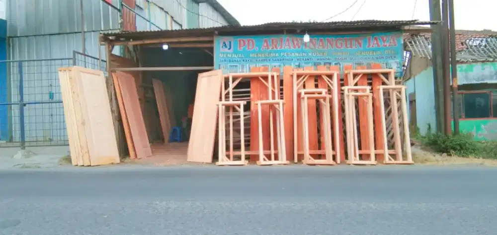 Menjual kusen pintu dan jendela murah