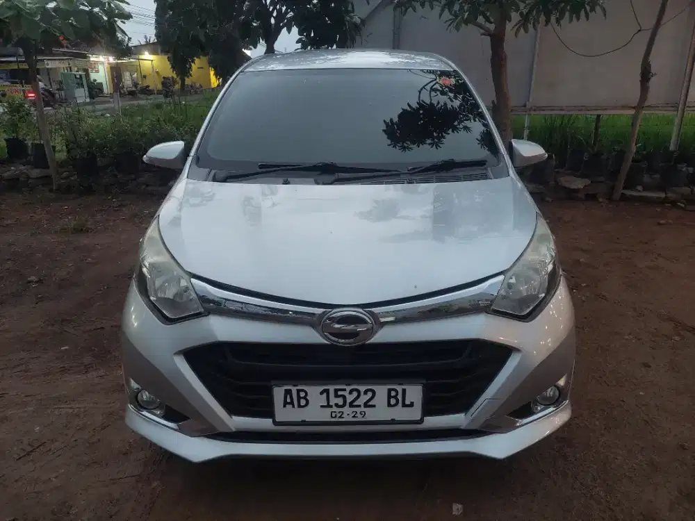 Mobil Daihatsu Sigra R Matic Type Tertinggi Plat AB Pemakaian Pribadi