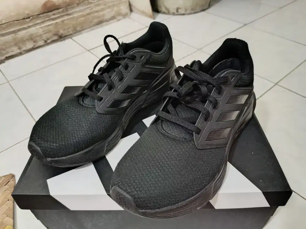 Sepatu Lari Pria - Adidas Running Galaxy 6 Men (Full Black Hitam)