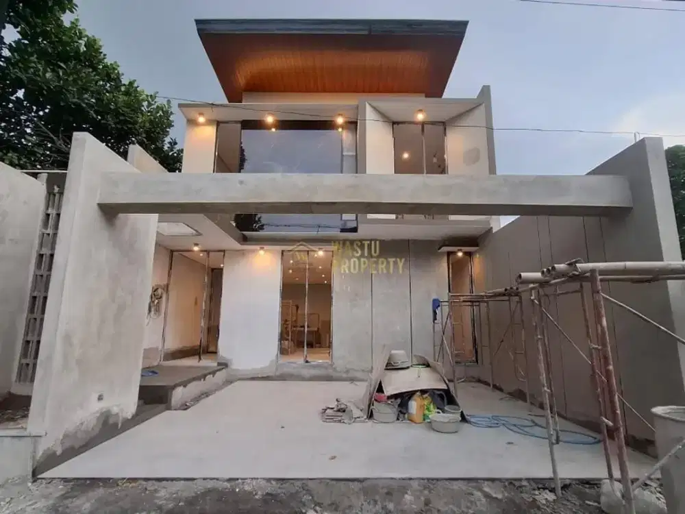 RUMAH MEWAH 2 LANTAI FULL FURNISHED di MAGUWO - SIAP HUNI, SISA 1 UNIT