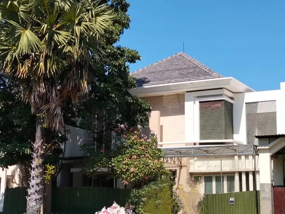 SEWA RUMAH MEWAH DI LAGUNA PALM BEACH PAKUWON CITY