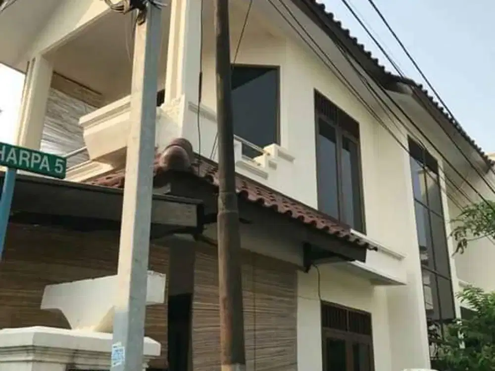 DIJUAL RUMAH HOOK 2 LANTAI ADA KIOSNYA KELAPA GADING