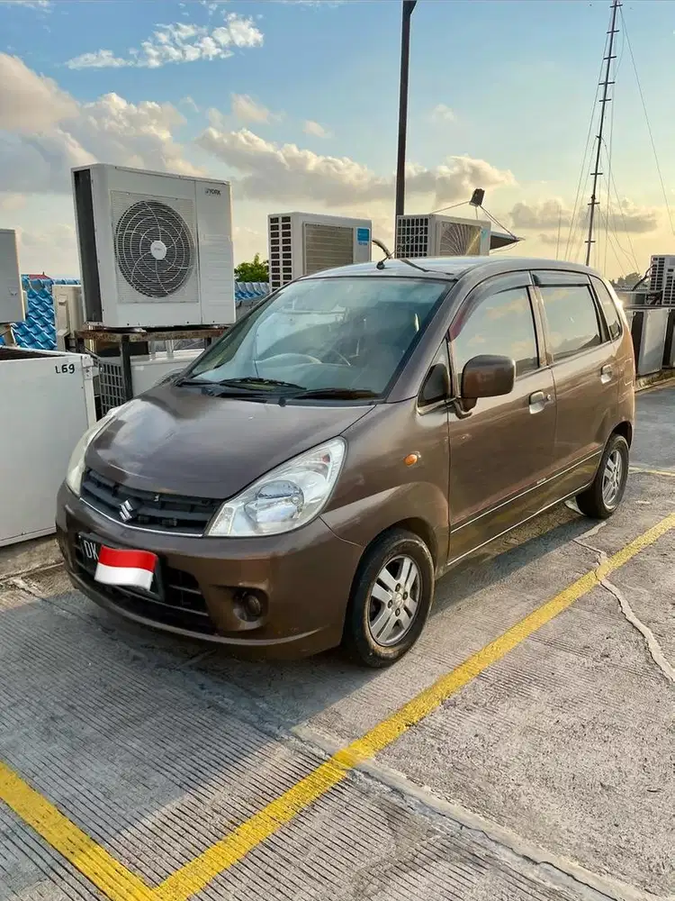 Karimun Estilo 2010 M/T 1.0 cc Super Irit