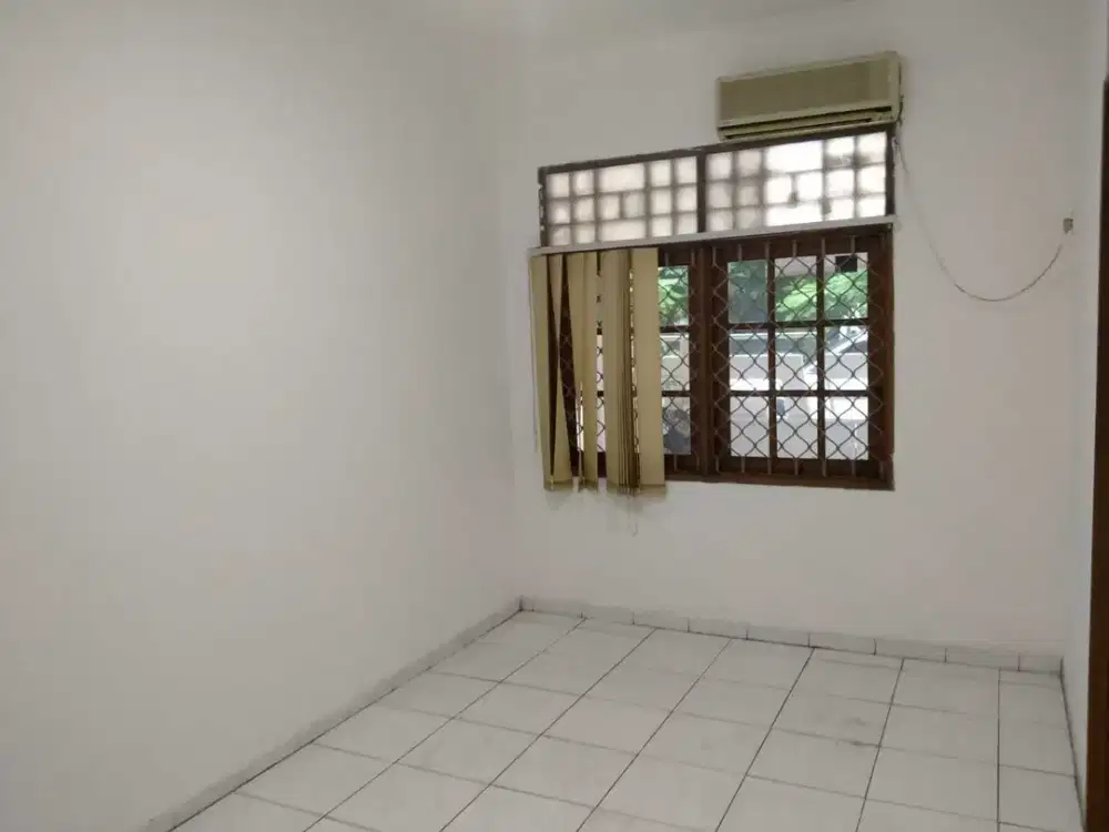 DISEWA RUMAH 7 X 15 TABANAS 1,5 LANTAI MURAH