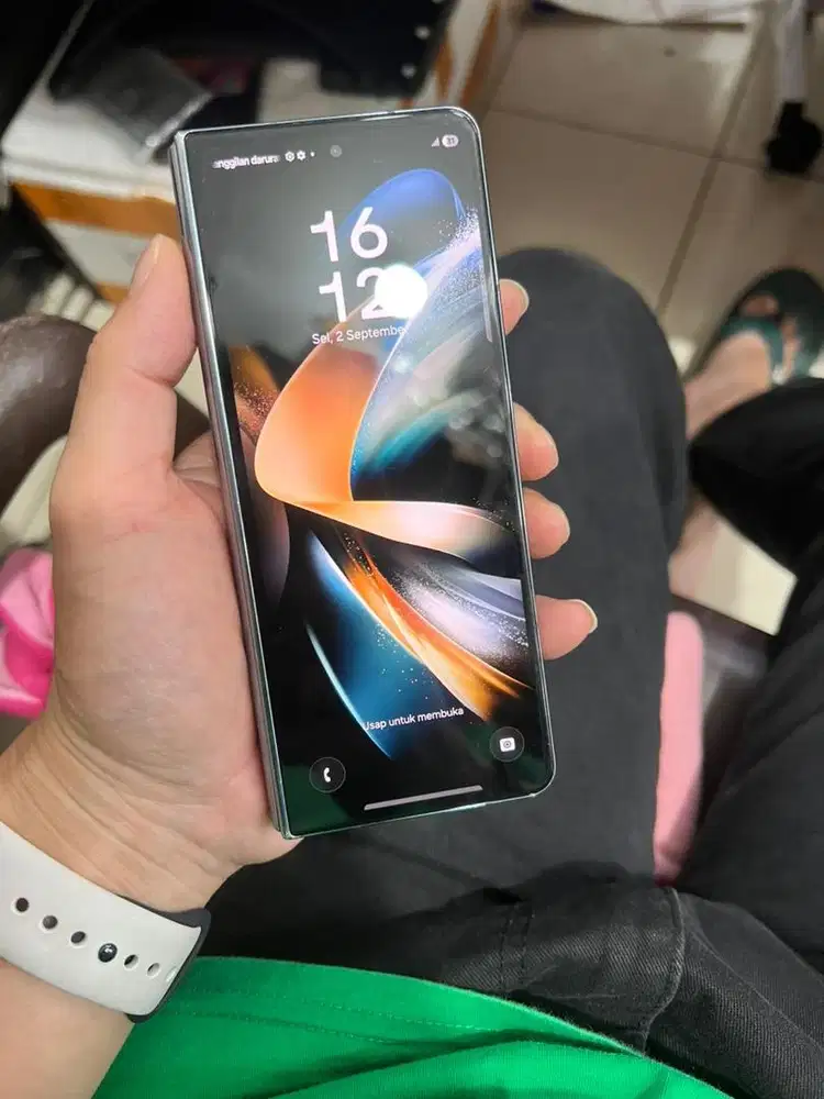 Samsung z fold 4 256 istimewah fullset mulus layar no minus net aja