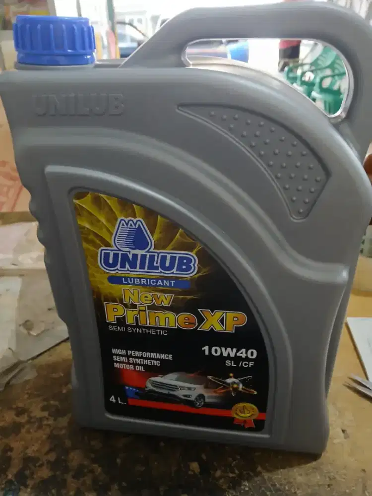 Oli mobil 4 liter bensin merek unilub 10w 40