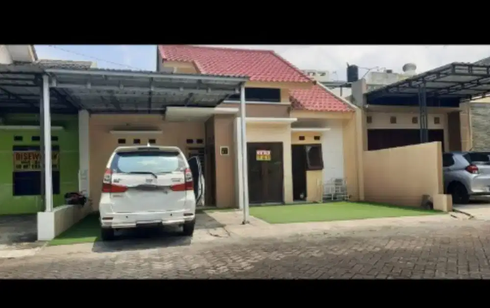 Di sewakan cat baru 2 mobil  cluster pinggir jalan Timur  Luwes GD