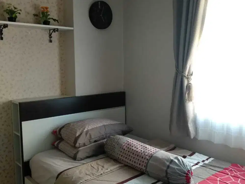 APART GREEN PRAMUKA SQUARE FURNISH 2BR PER TAHUN MIDDLE FLOOR
