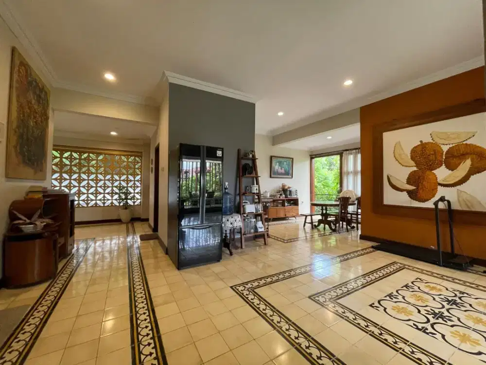 Rumah Etnik Modern Mewah Tirtasani Barat Tugu Jogja dan SMAN 2 Jogja